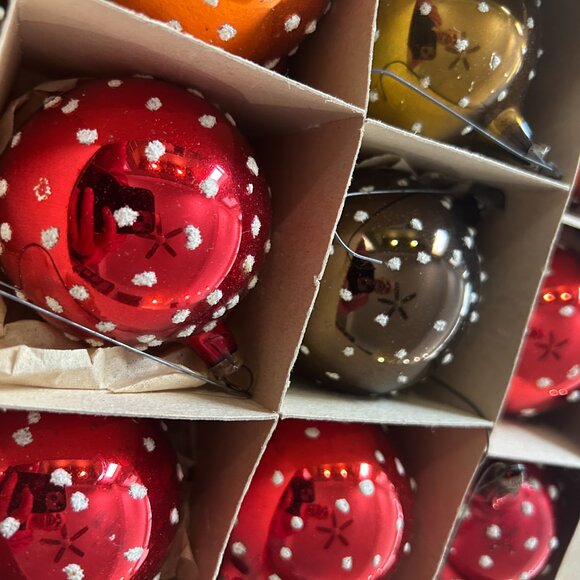 Vintage East Germany Glass Christmas Ornaments • Set of 10 • Original Box • MCM - Picture 5 of 6